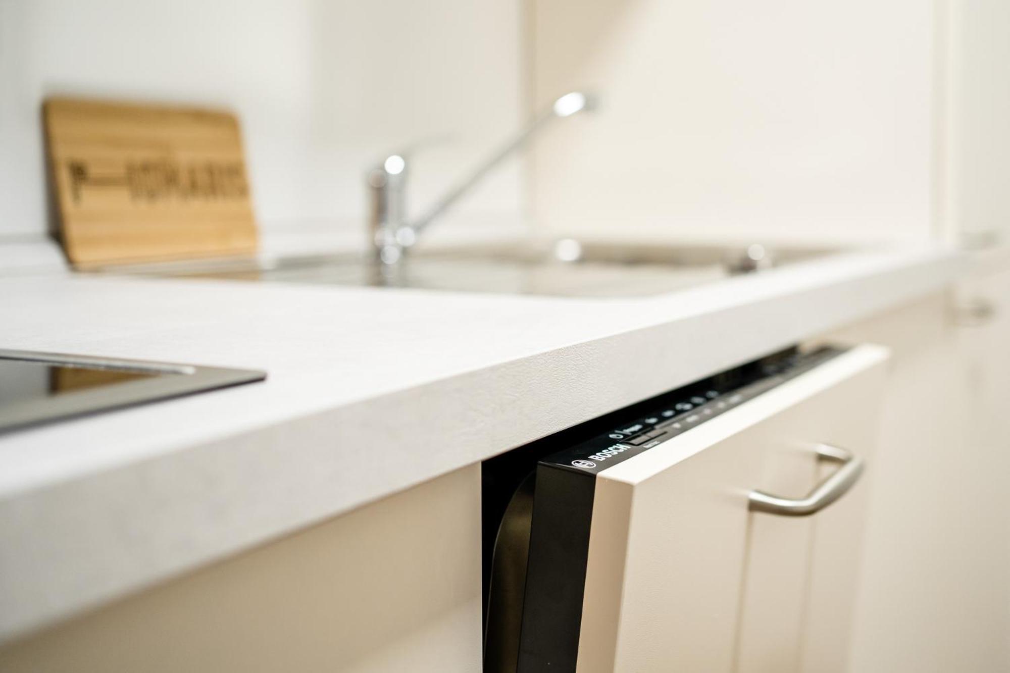Fantastic 2 Bedroom Apartment ベルリン エクステリア 写真