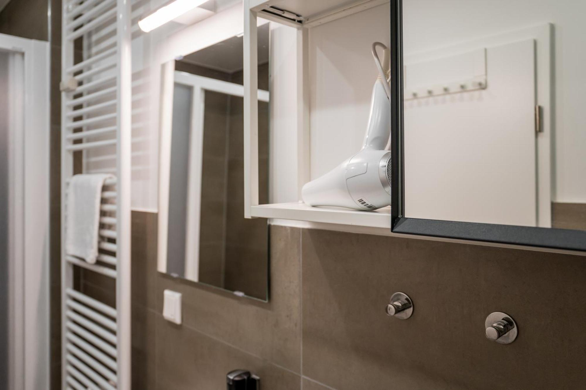 Fantastic 2 Bedroom Apartment ベルリン エクステリア 写真