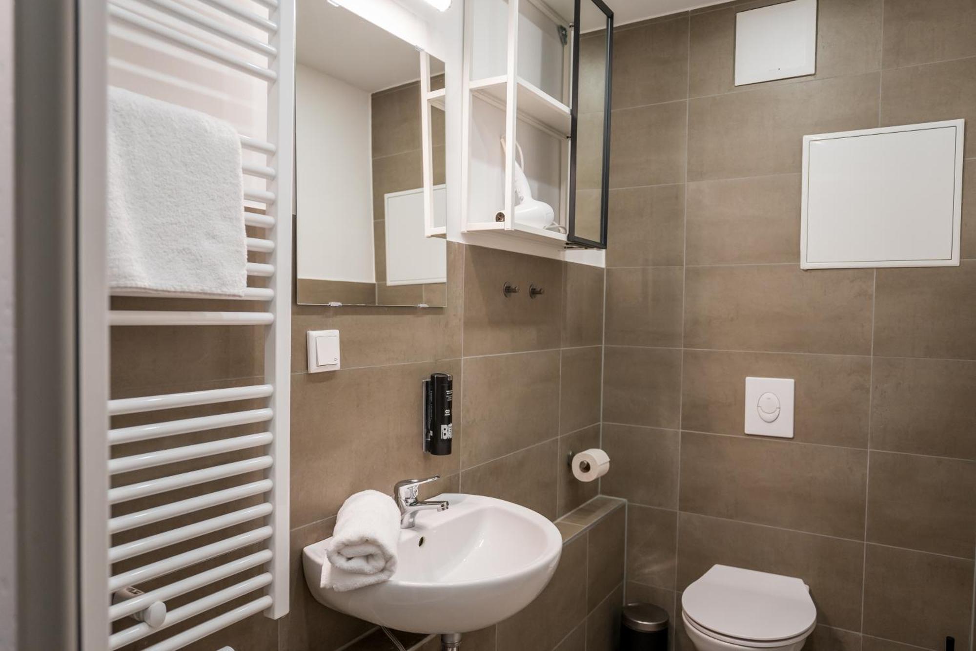 Fantastic 2 Bedroom Apartment ベルリン エクステリア 写真