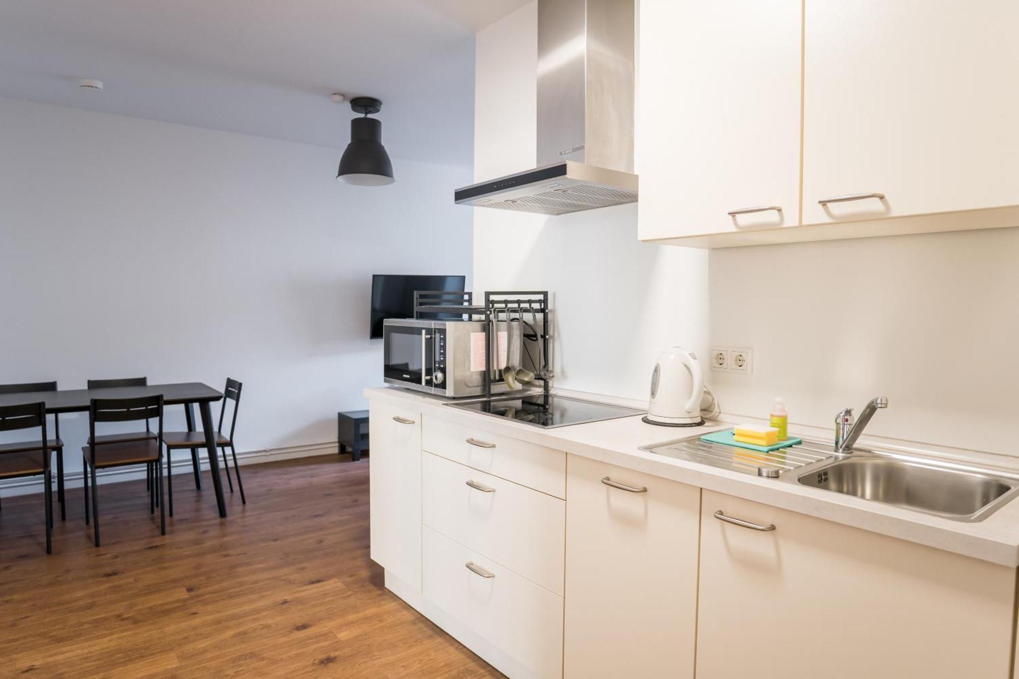 Fantastic 2 Bedroom Apartment ベルリン エクステリア 写真